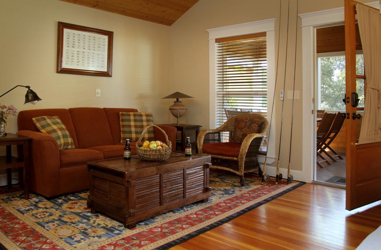 Willow Creek Coho Cottages מראה חיצוני תמונה